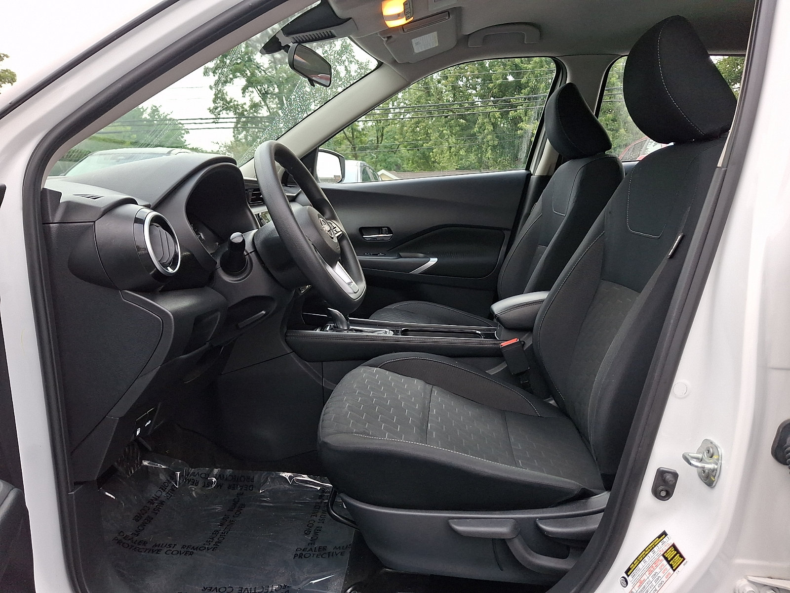 Used 2024 Nissan Kicks SV FWD image 13