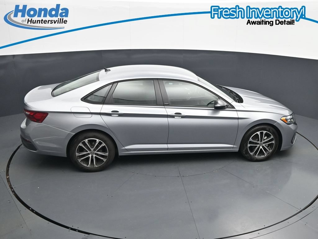 Used 2024 Volkswagen Jetta Sport FWD image 25