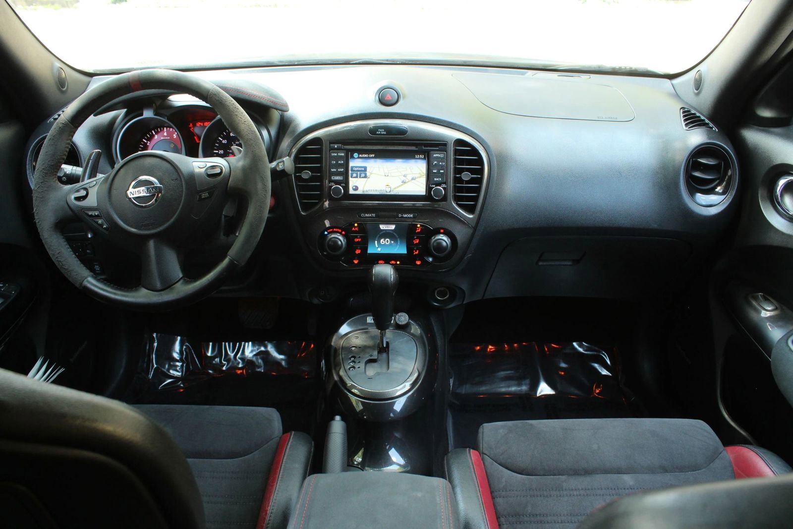 Used 2015 Nissan Juke NISMO RS w/ Interior Illumination Package AWD/4WD image 22