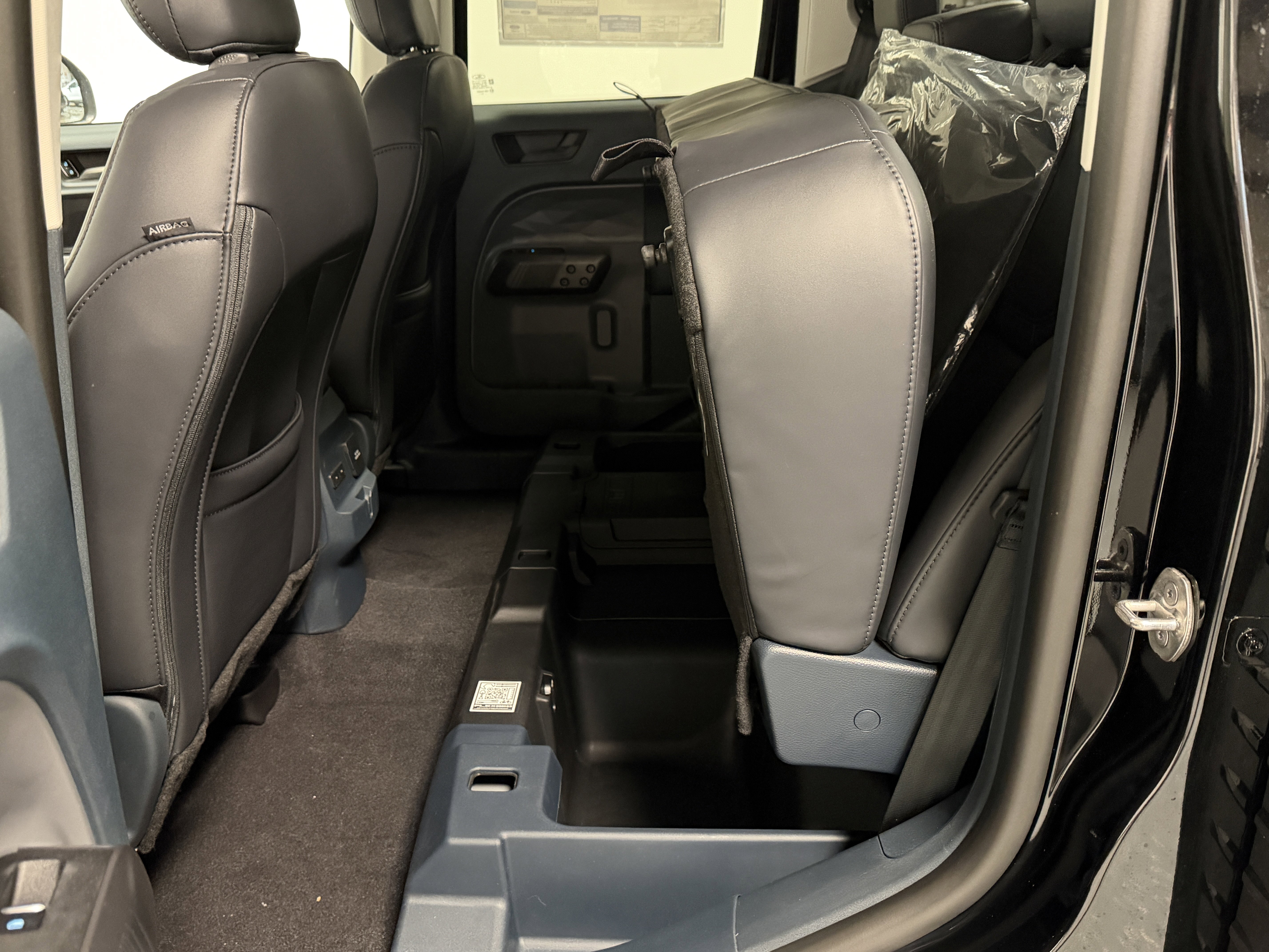 New 2026 Ford Maverick Lariat w/ Black Appearance Package image 25