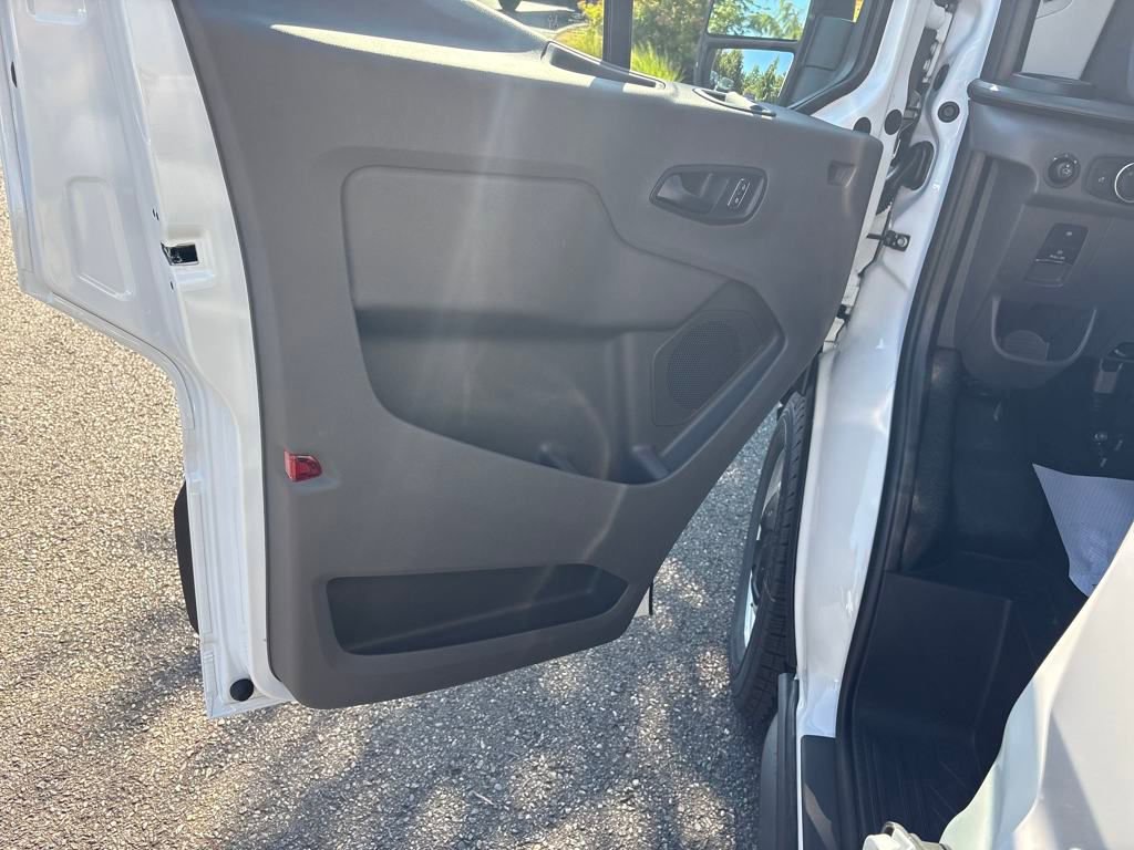 New 2025 Ford Transit 250 148 Medium Roof w/ Load Area Protection Package image 25