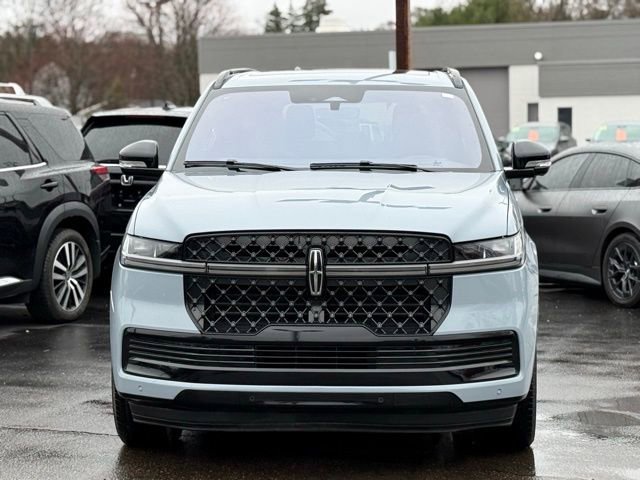 Used 2025 Lincoln Navigator Reserve w/ Jet Appearance Package image 45