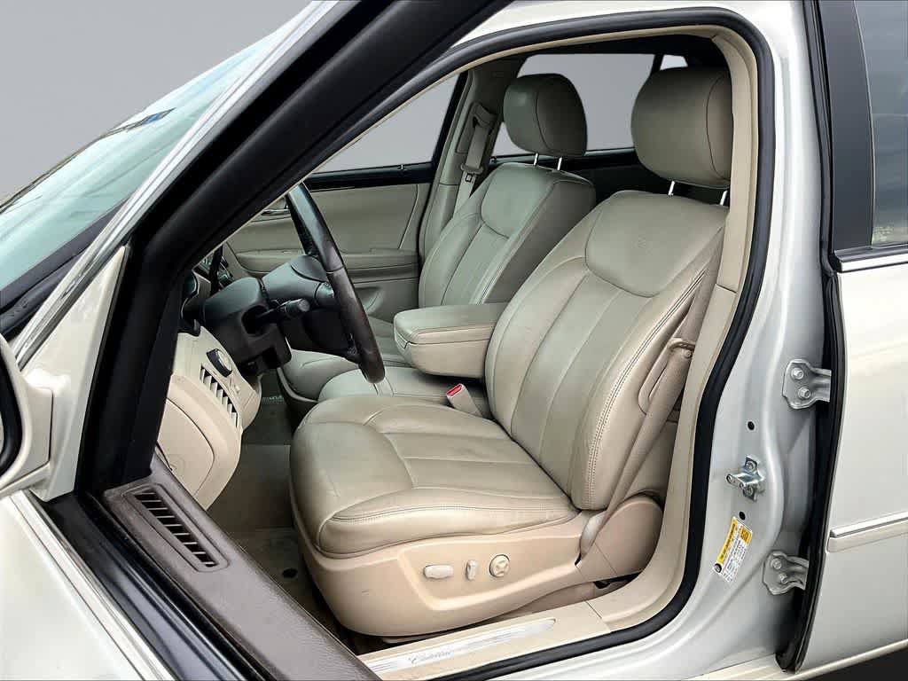 Used 2008 Cadillac DTS FWD image 22