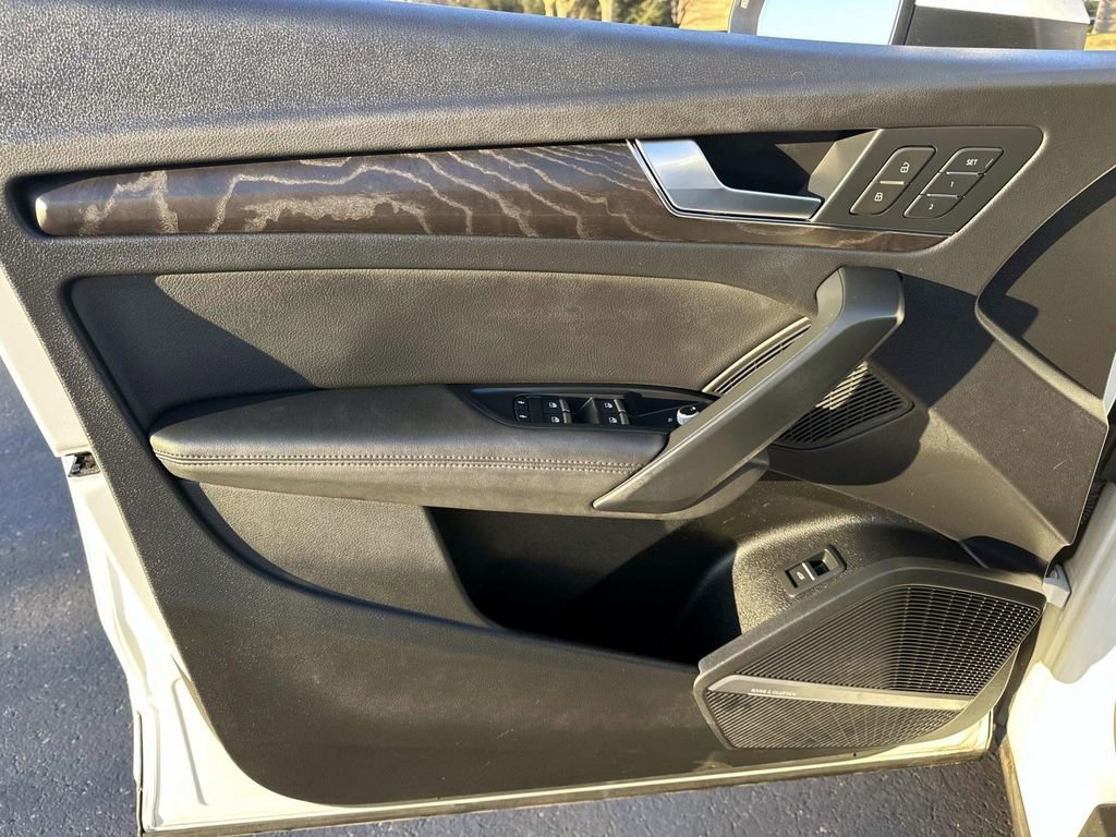 Used 2019 Audi Q5 Prestige image 11