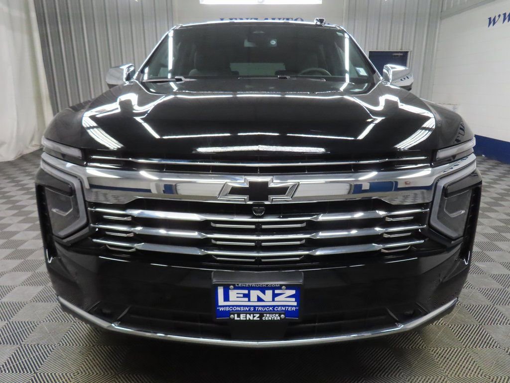 Used 2025 Chevrolet Suburban Premier AWD/4WD image 50
