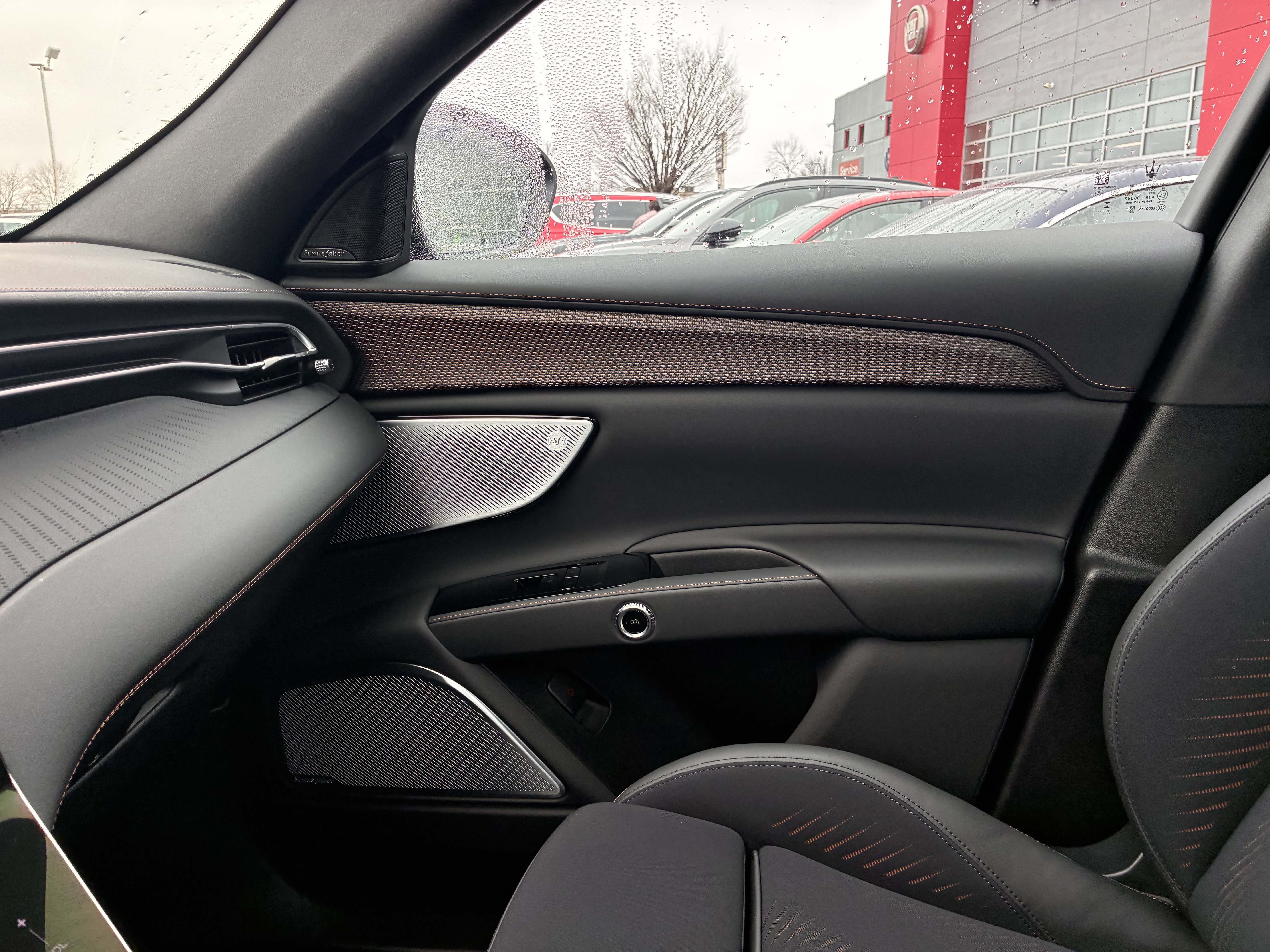 Used 2025 Maserati Grecale Folgore image 21