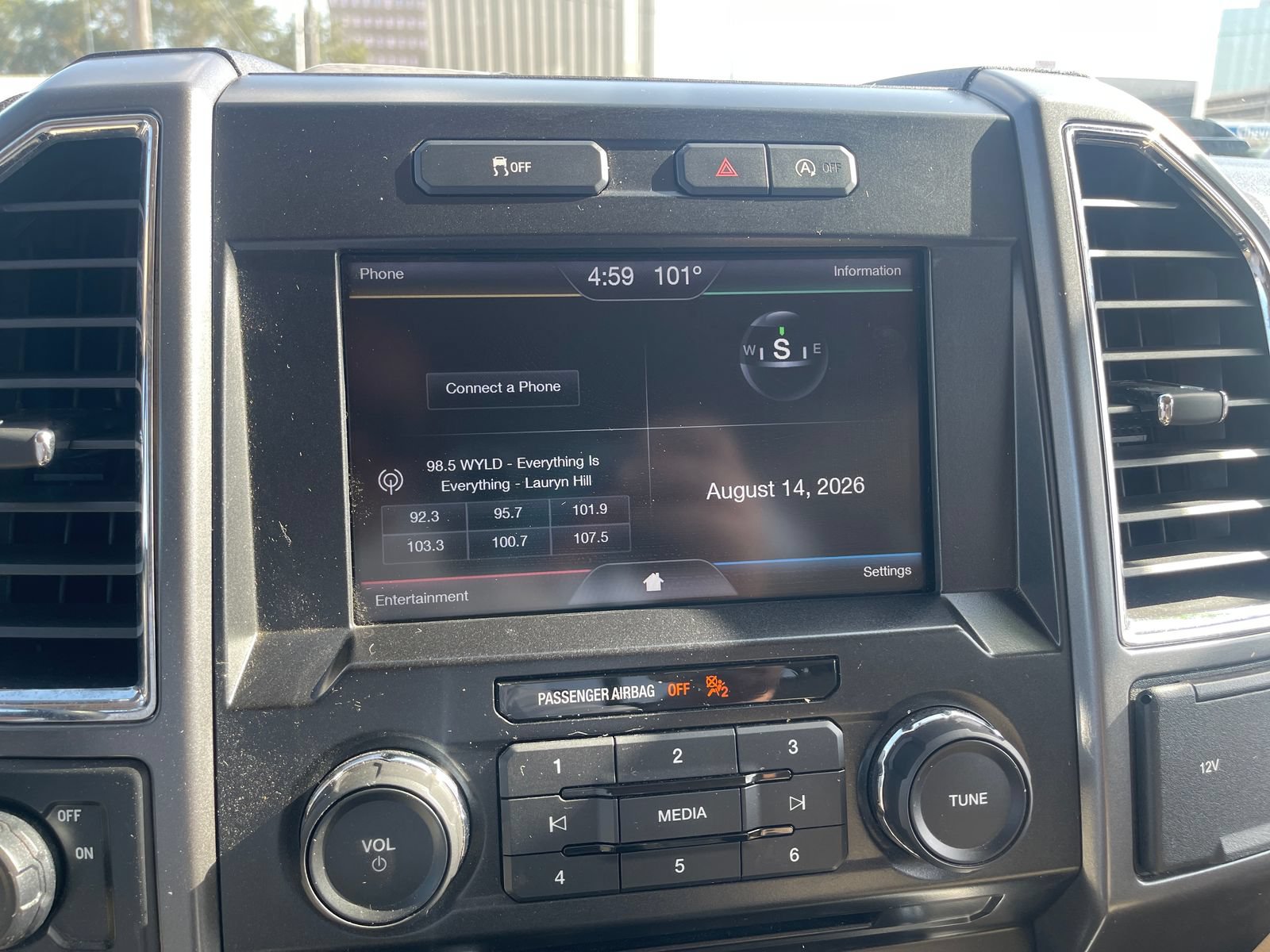 Used 2015 Ford F150 XLT w/ Equipment Group 302A Luxury RWD image 33