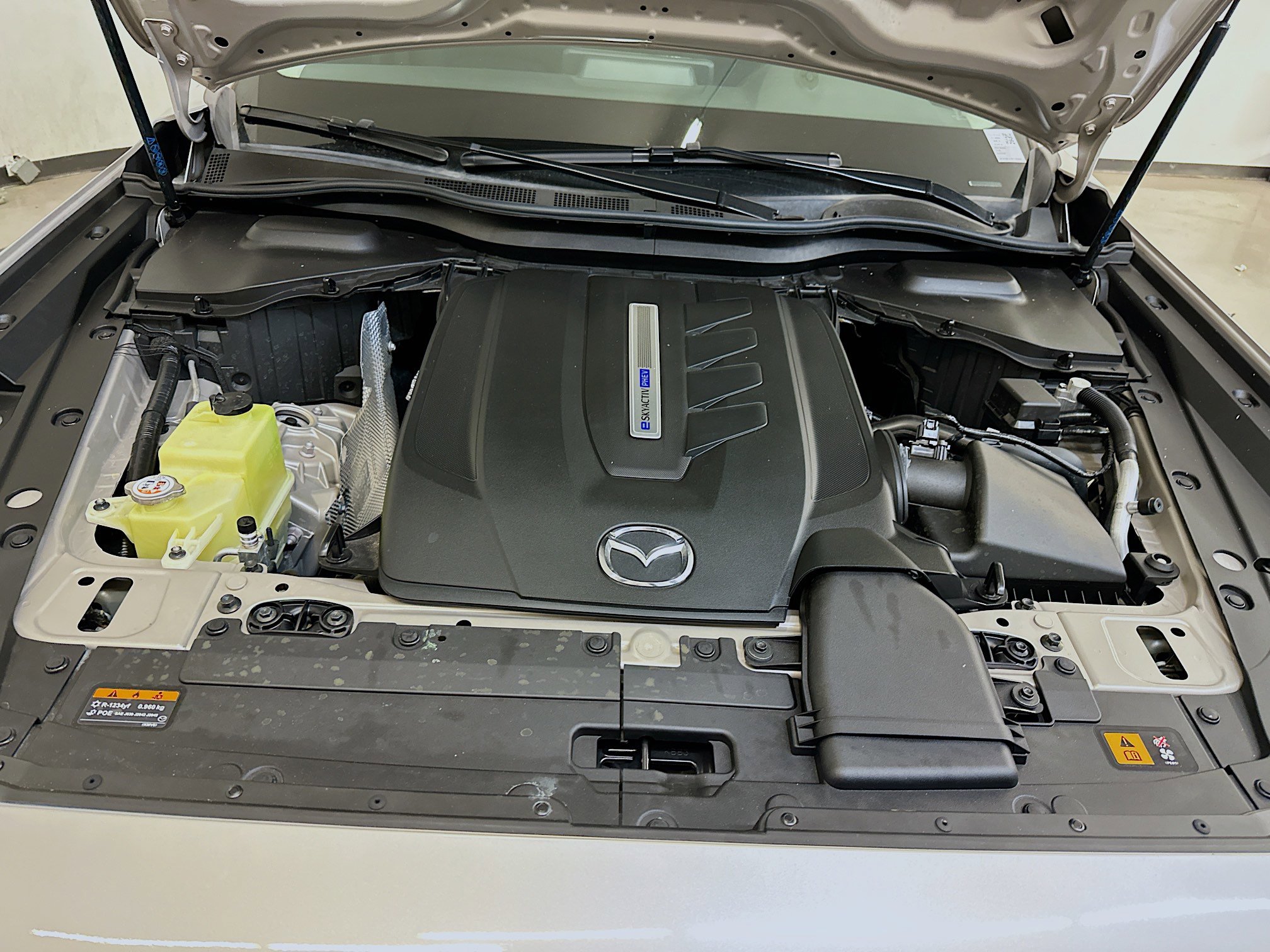 Used 2024 MAZDA CX-90 Plug-In Hybrid w/ Preferred image 37