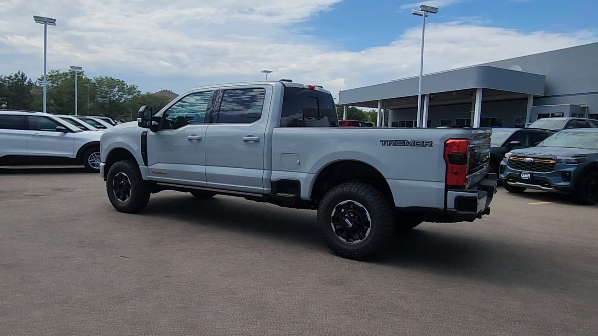 New 2026 Ford F350 Platinum w/ Tremor Off-Road Package AWD/4WD image 7