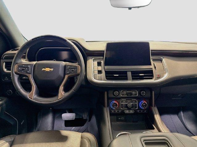 Used 2024 Chevrolet Suburban High Country w/ Advanced Technology Package AWD/4WD image 22