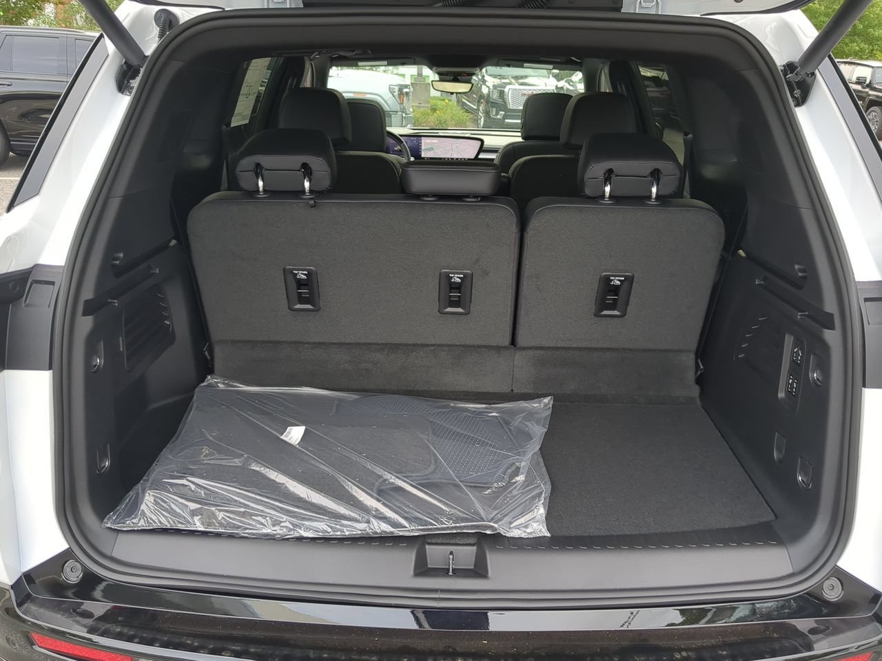New 2026 Buick Enclave Sport Touring w/ Super Cruise Package FWD image 27