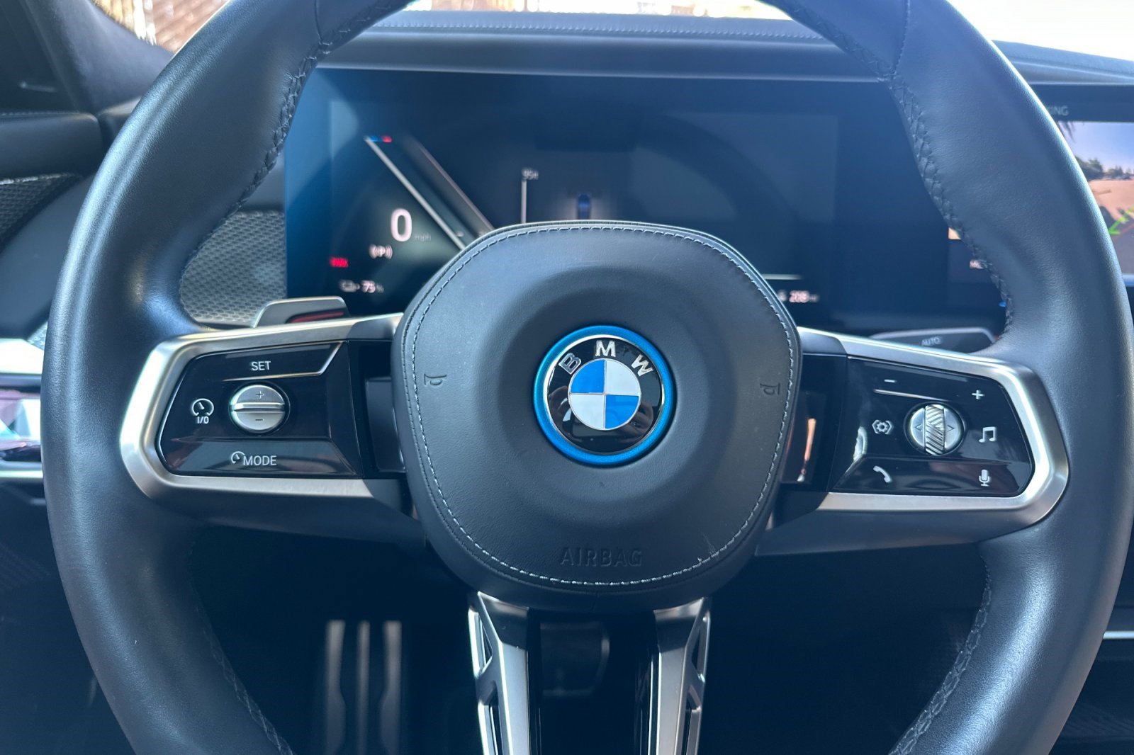 Used 2023 BMW i7 xDrive60 AWD/4WD image 29