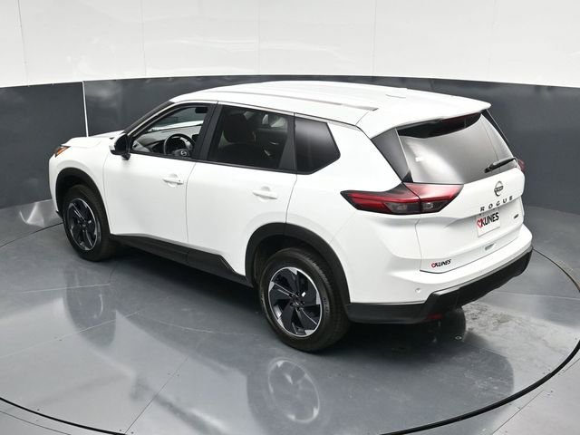 Used 2025 Nissan Rogue SV AWD/4WD image 49