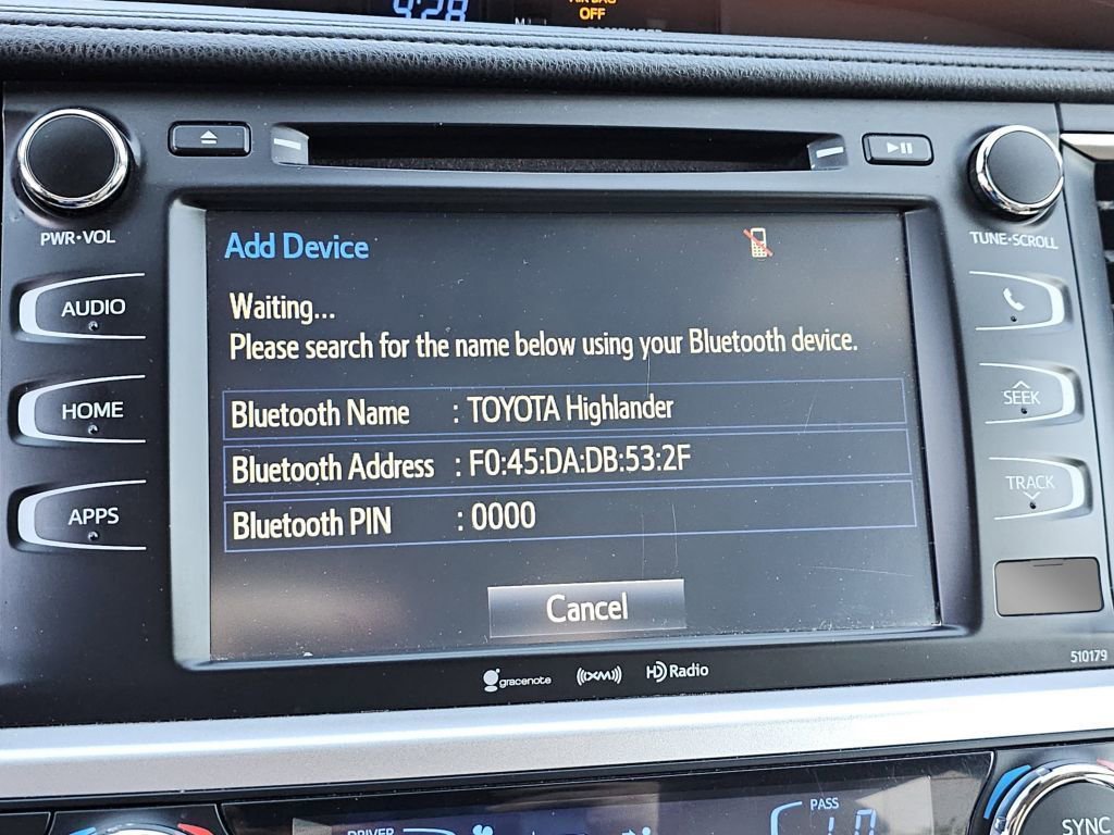 Used 2018 Toyota Highlander XLE AWD/4WD image 14