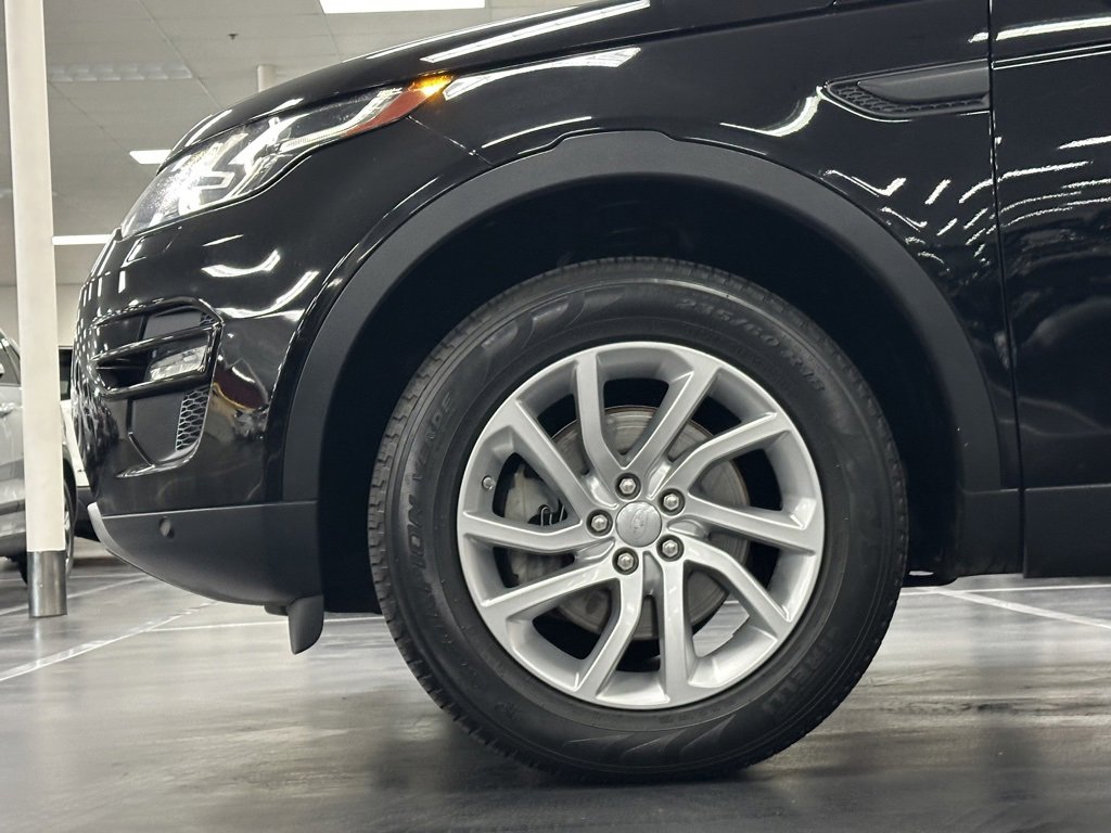 Used 2018 Land Rover Discovery Sport HSE image 12