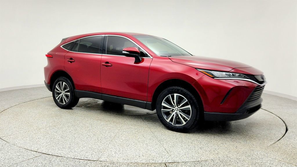 Used 2021 Toyota Venza LE image 3