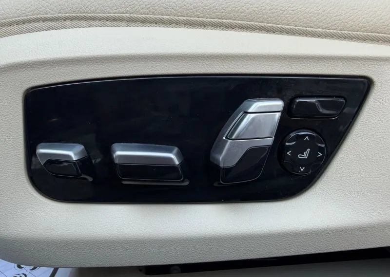 Used 2020 BMW 530i RWD image 47