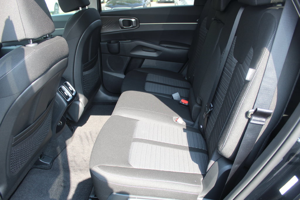 New 2026 Kia Sorento LX FWD image 15