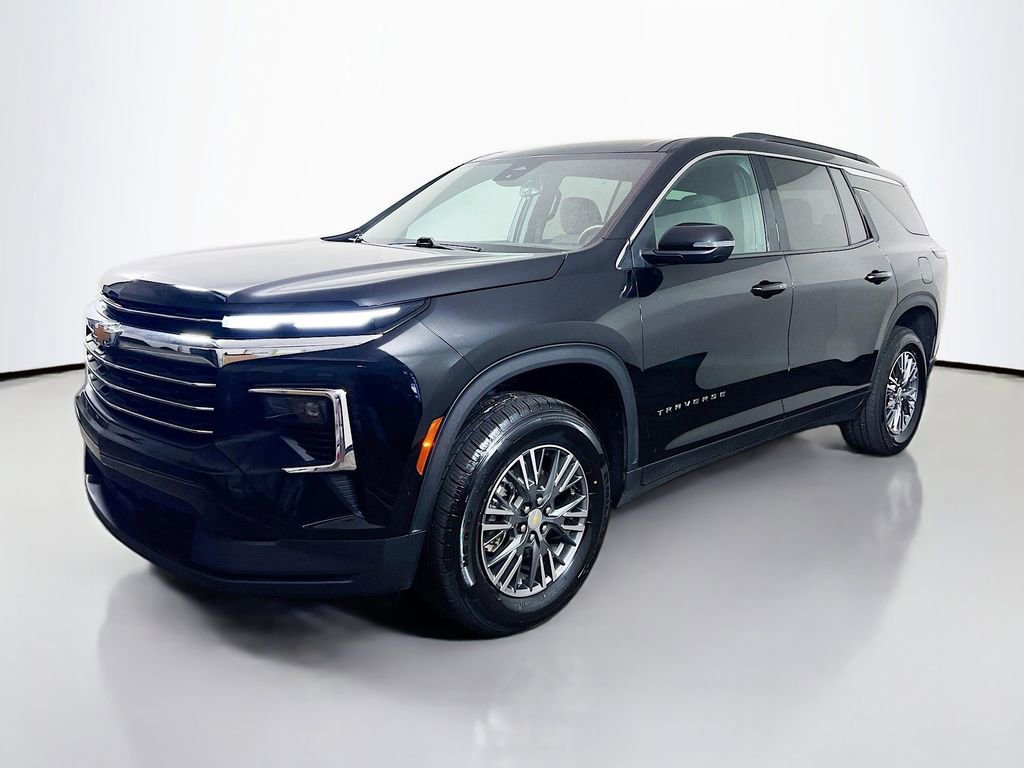 Used 2025 Chevrolet Traverse LT FWD image 5