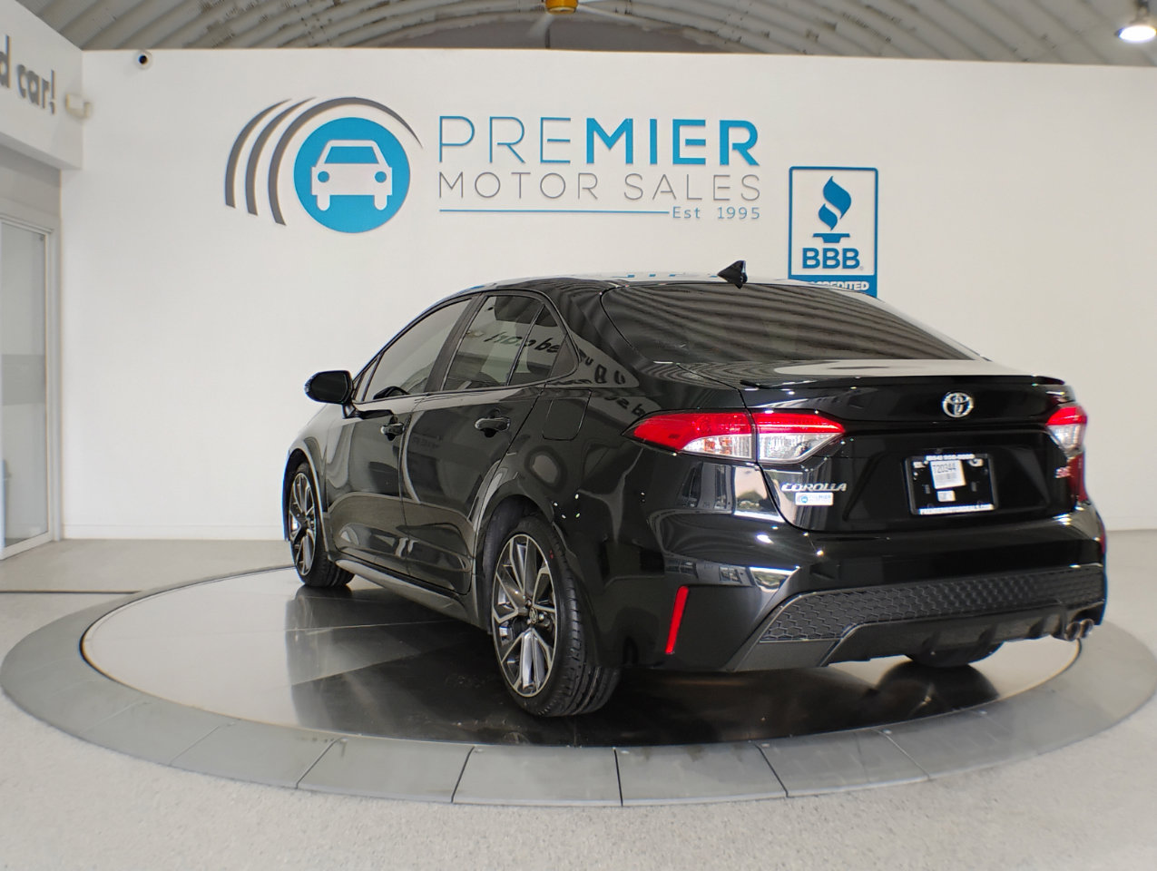 Used 2020 Toyota Corolla SE image 3