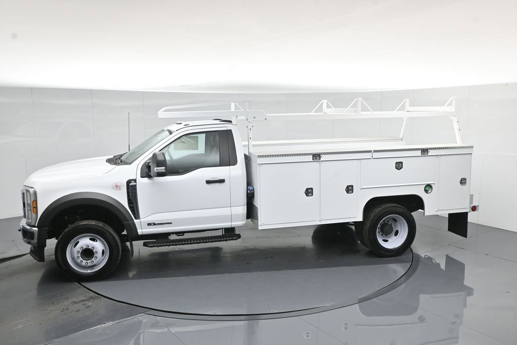 New 2025 Ford F450 XL w/ XL Chrome Package RWD image 48