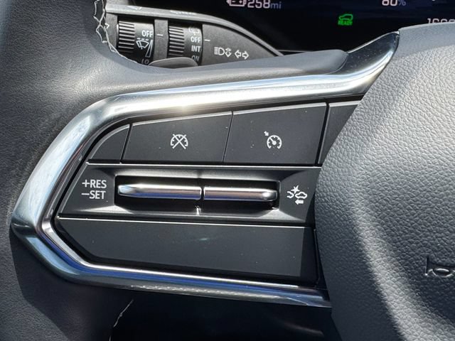 Certified 2024 Chevrolet Equinox EV LT FWD image 19