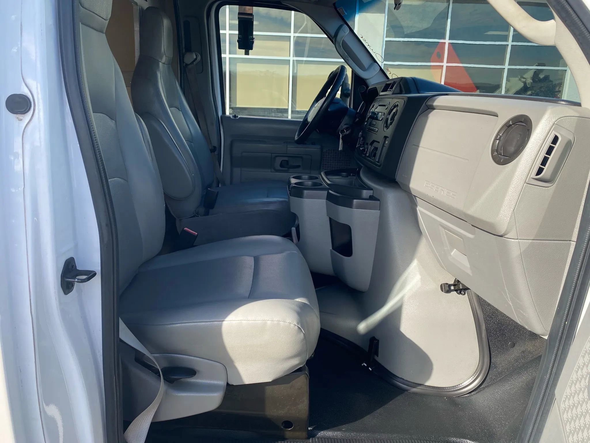 Used 2015 Ford E-350 and Econoline 350 Super Duty w/ Power Windows & Locks Group RWD image 19