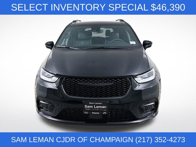 New 2026 Chrysler Pacifica Limited w/ S Appearance Package image 2