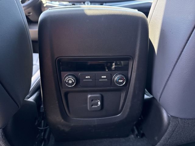 Used 2024 Buick Enclave Essence w/ Experience Buick Package FWD image 21