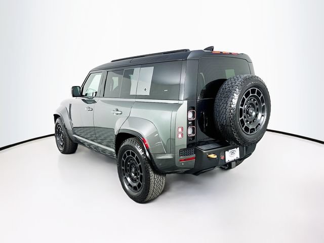 Used 2025 Land Rover Defender 110 AWD/4WD image 7