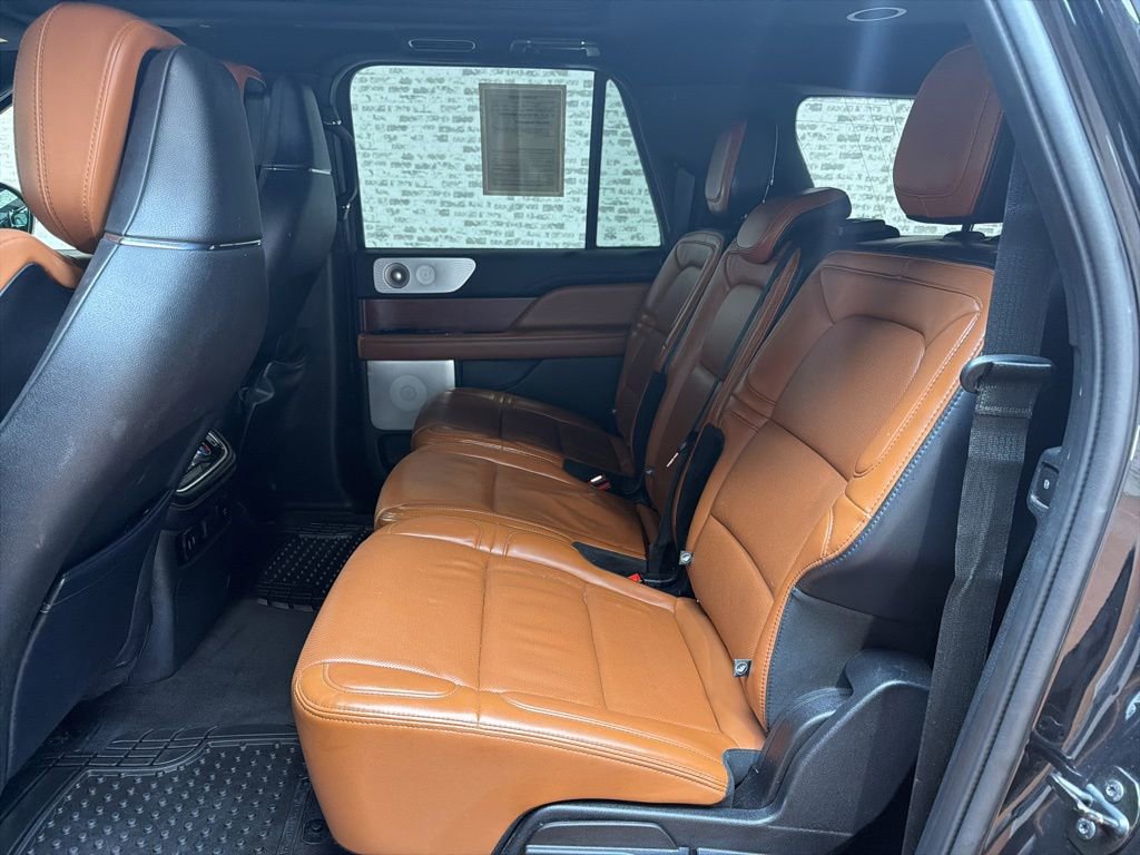 Used 2020 Lincoln Navigator L Reserve w/ Luxury Package image 15