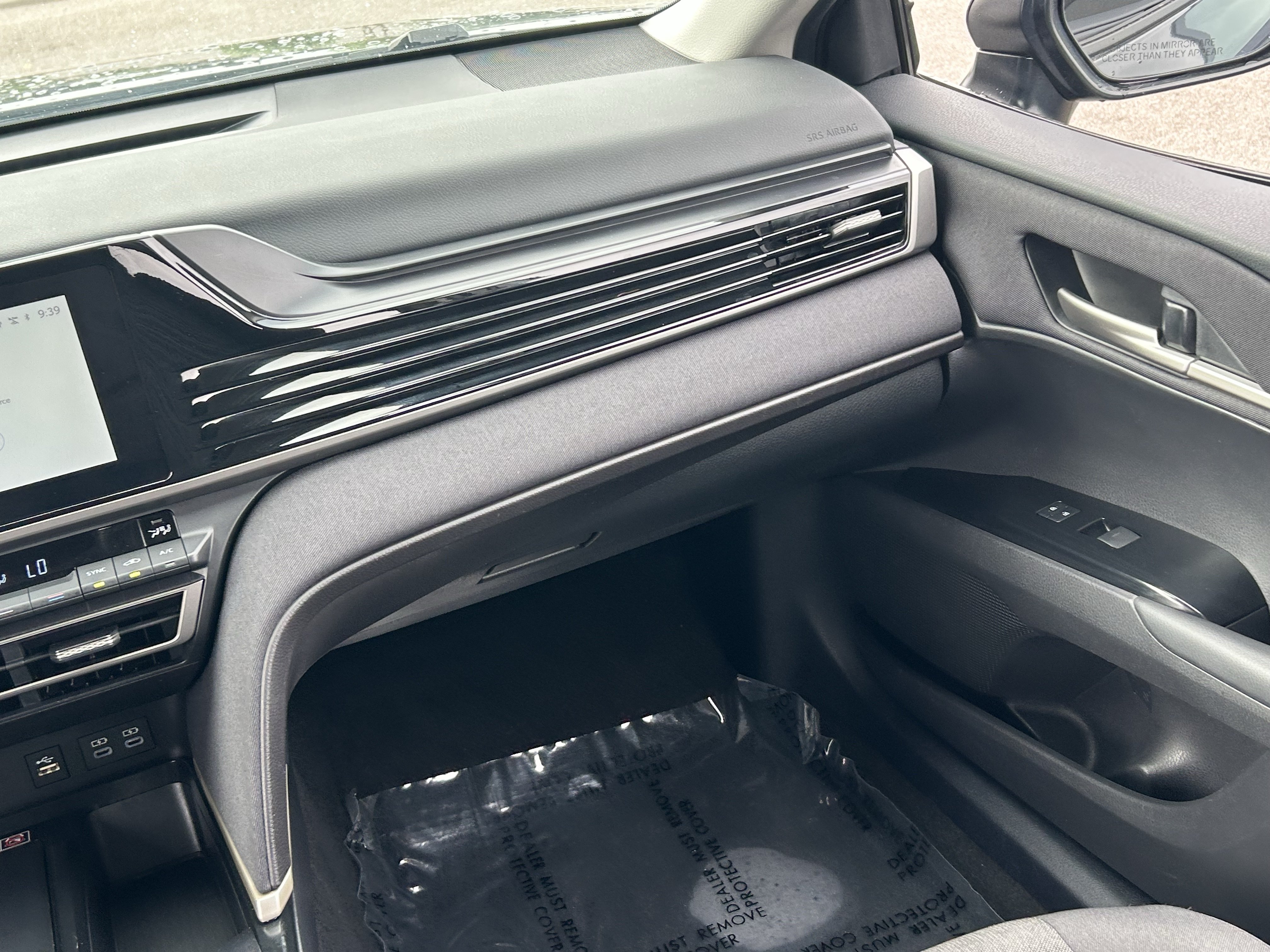 Used 2025 Toyota Camry LE FWD image 17