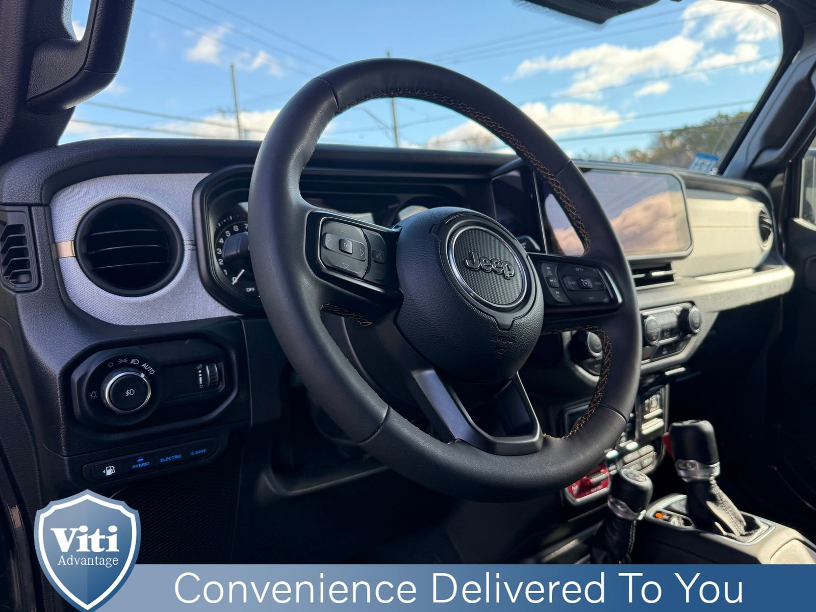 Used 2024 Jeep Wrangler Unlimited image 17