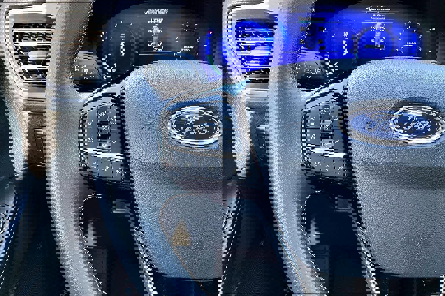 Certified 2022 Ford Escape Titanium w/ Titanium Elite Package AWD/4WD image 24