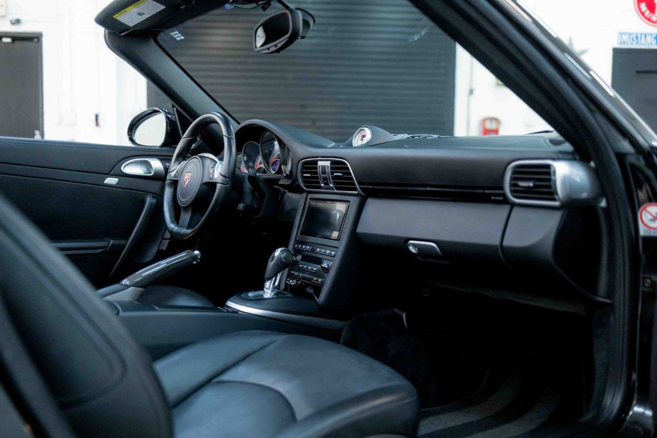 Used 2011 Porsche 911 Turbo S image 49