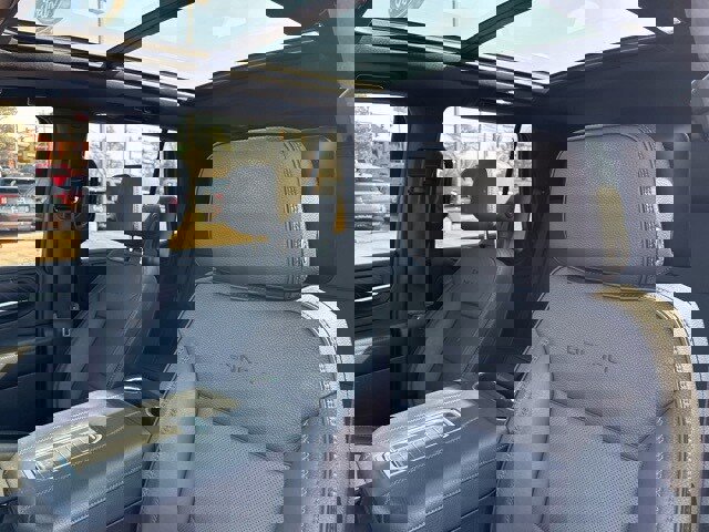 Used 2024 GMC Yukon Denali w/ Advanced Technology Package image 9