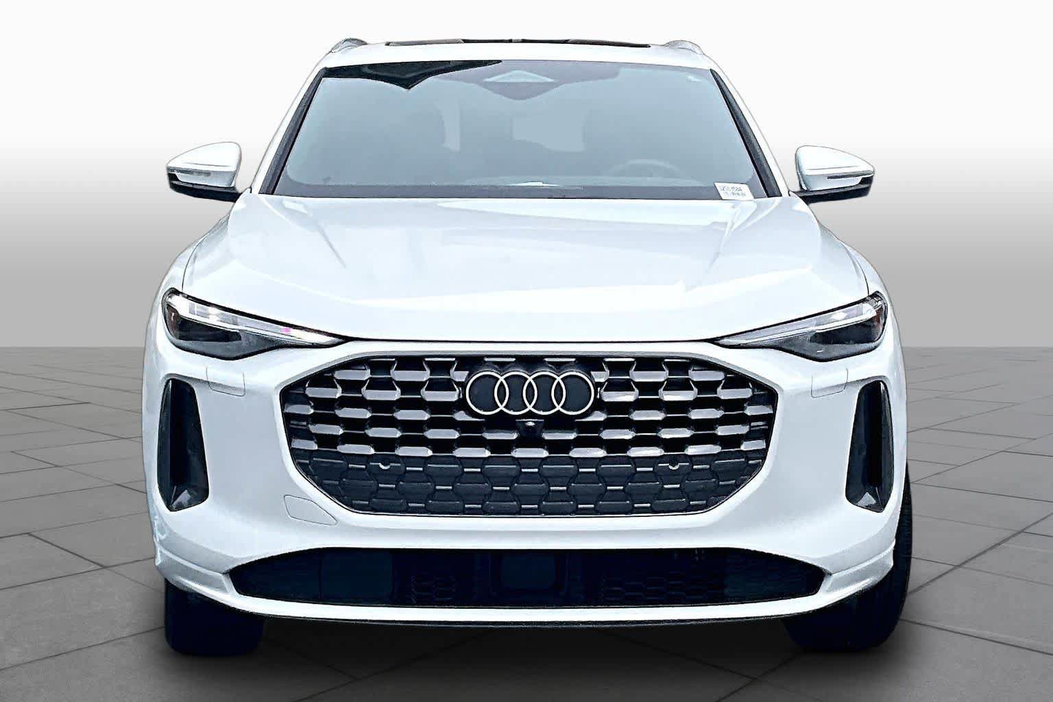 Used 2025 Audi Q5 Premium Plus w/ Premium Plus AWD/4WD image 7