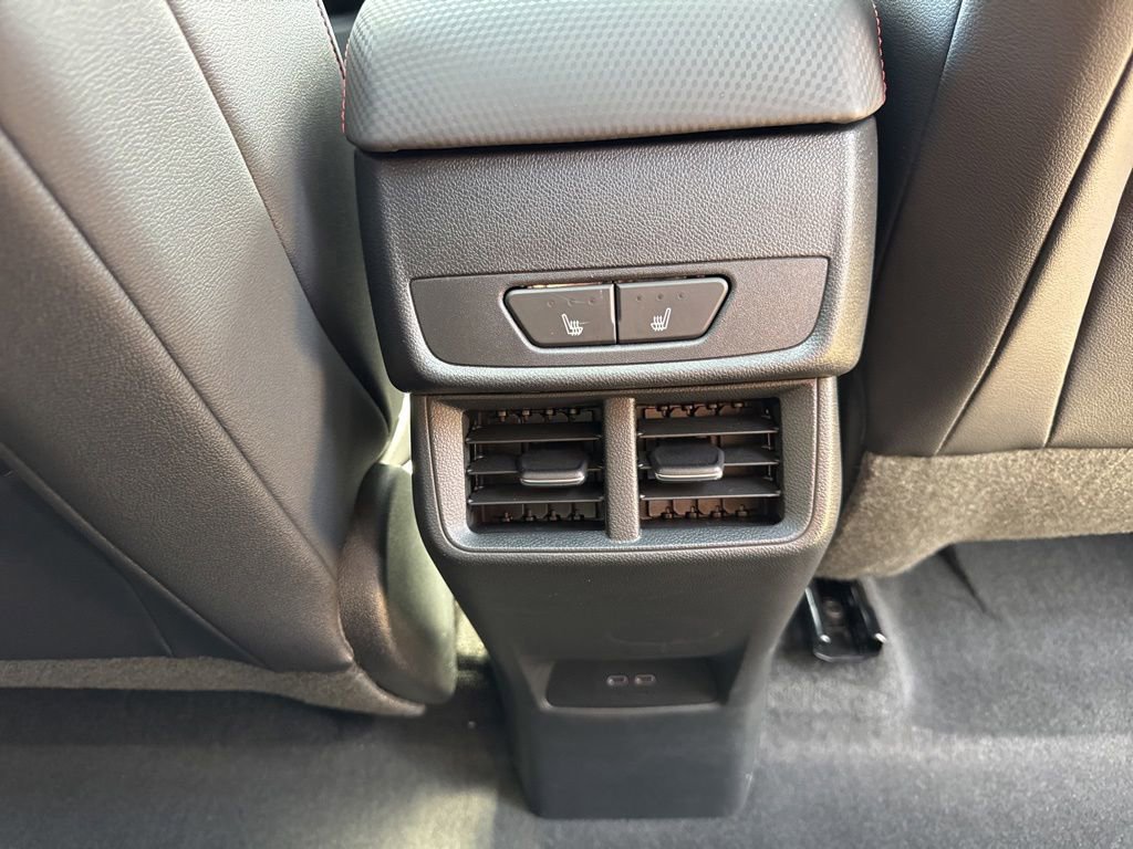 New 2026 Chevrolet Equinox RS w/ Convenience Package III AWD/4WD image 16