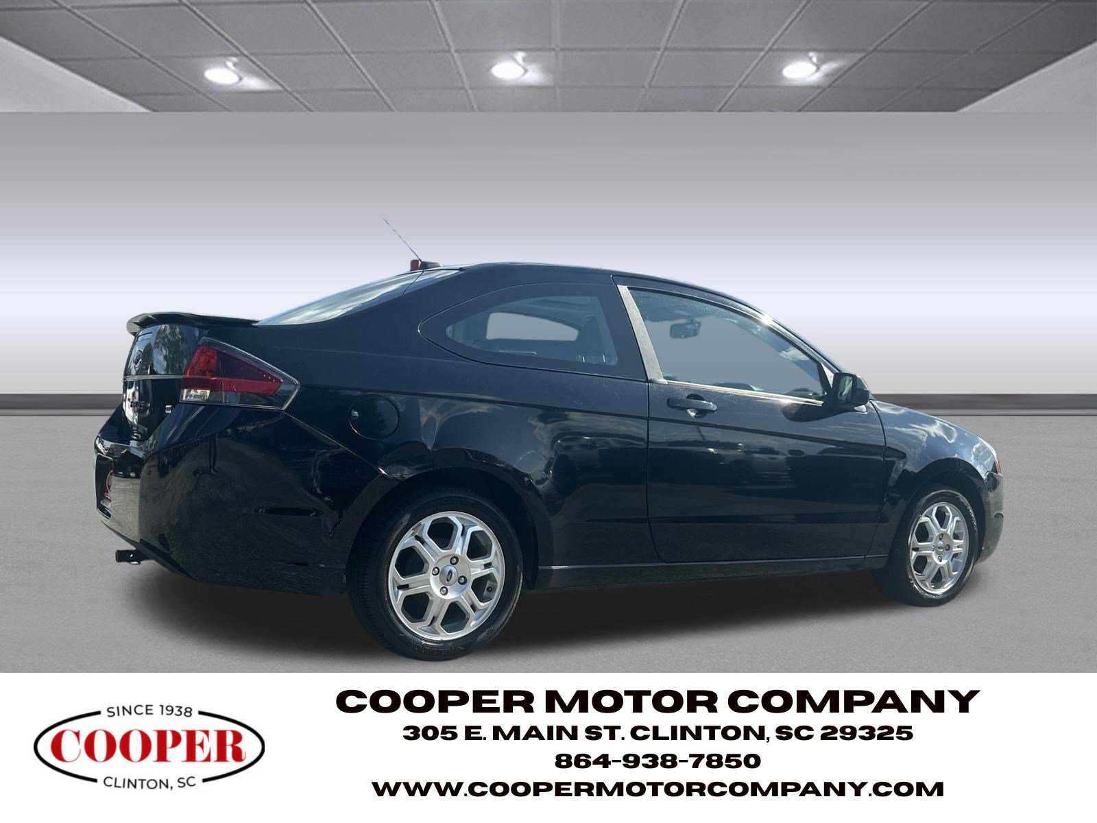 Used 2010 Ford Focus SE FWD image 5