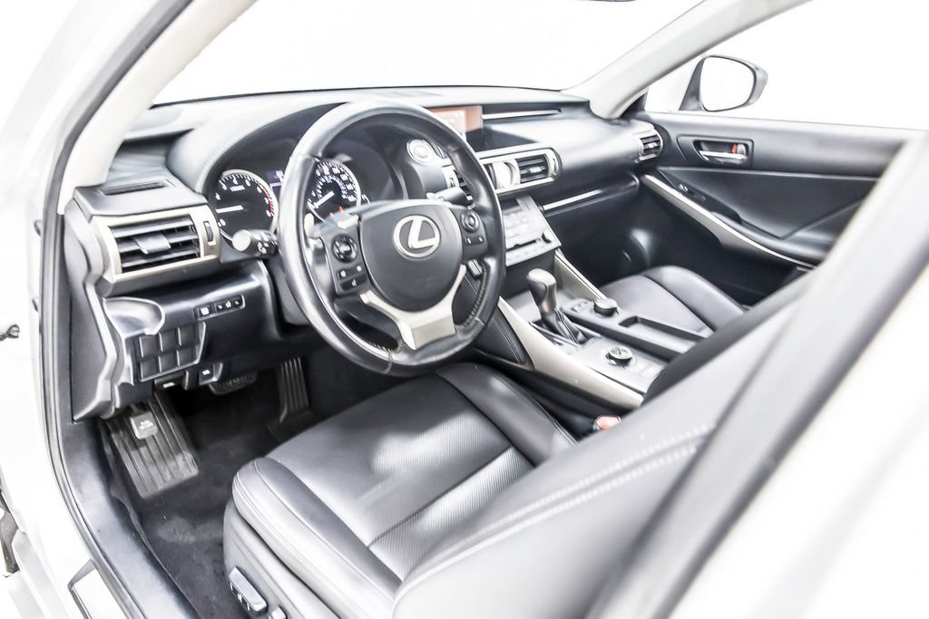Used 2016 Lexus IS 200t RWD image 27