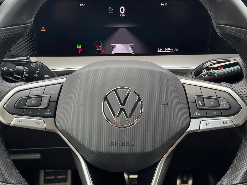 Used 2026 Volkswagen Tiguan SE R-Line AWD/4WD image 11
