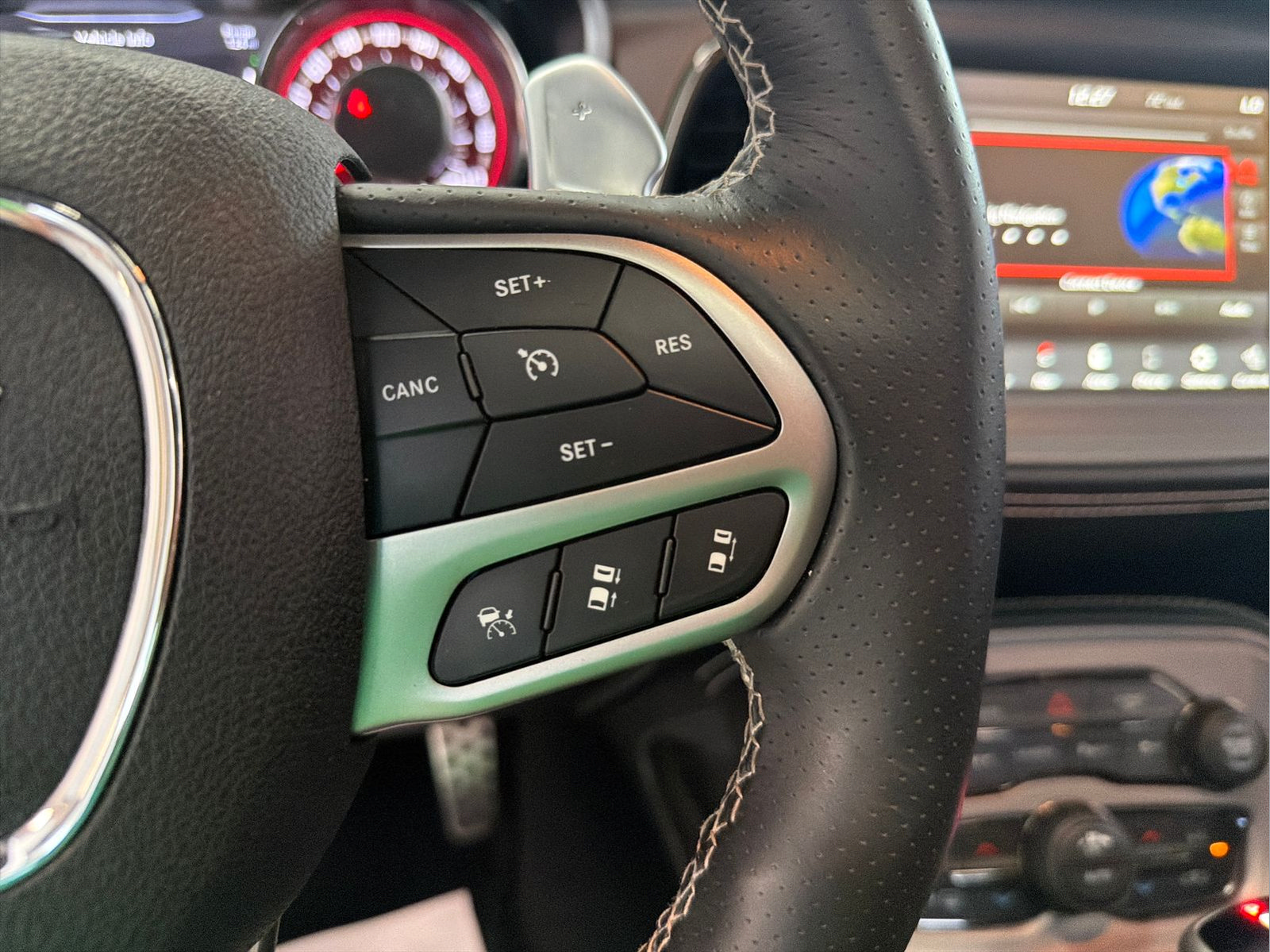 Used 2023 Dodge Challenger SRT Hellcat RWD image 10
