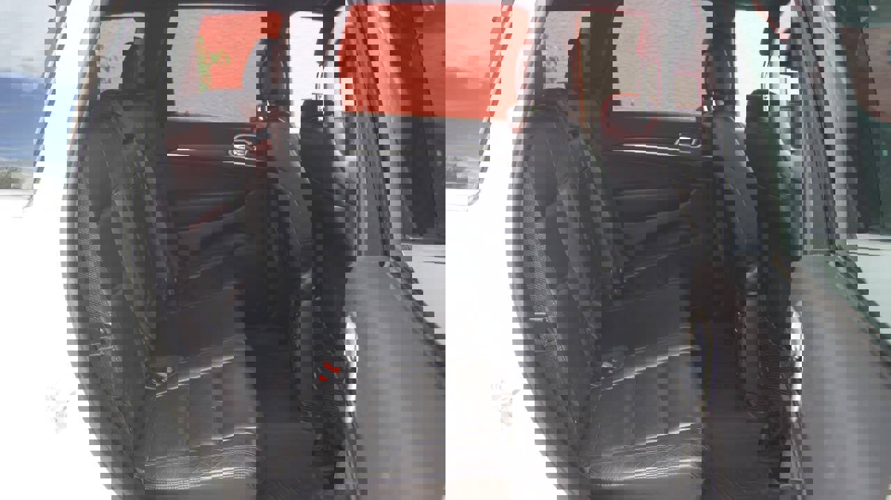 Used 2018 Jeep Grand Cherokee Limited image 14