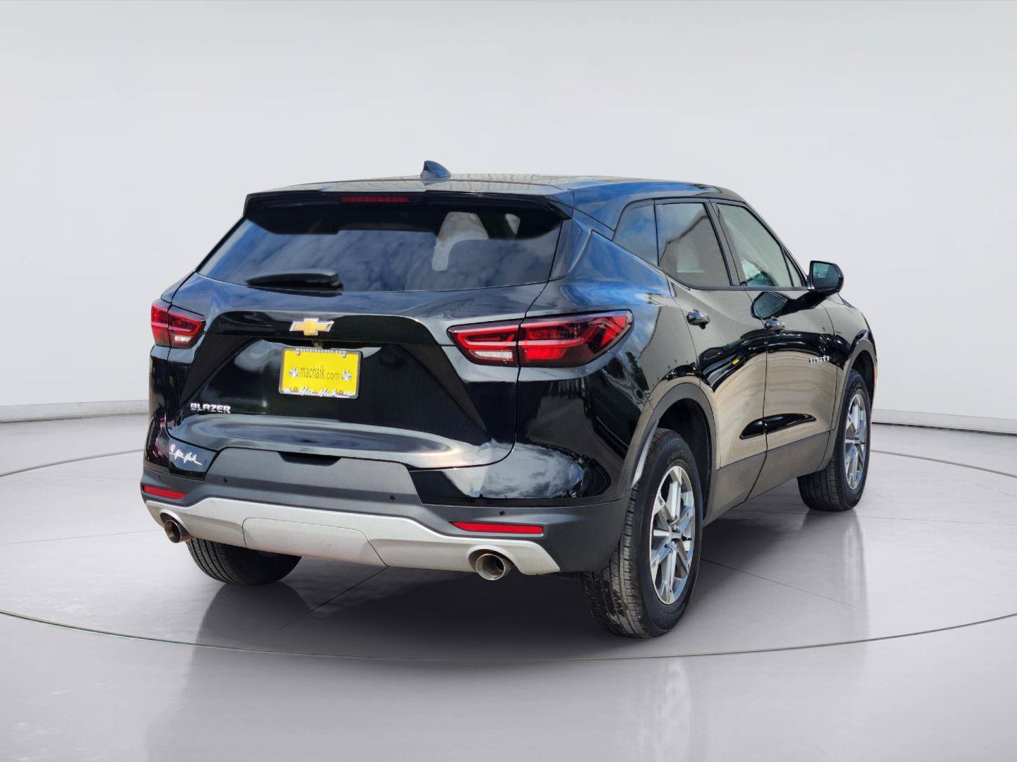 Certified 2026 Chevrolet Blazer LT FWD image 5