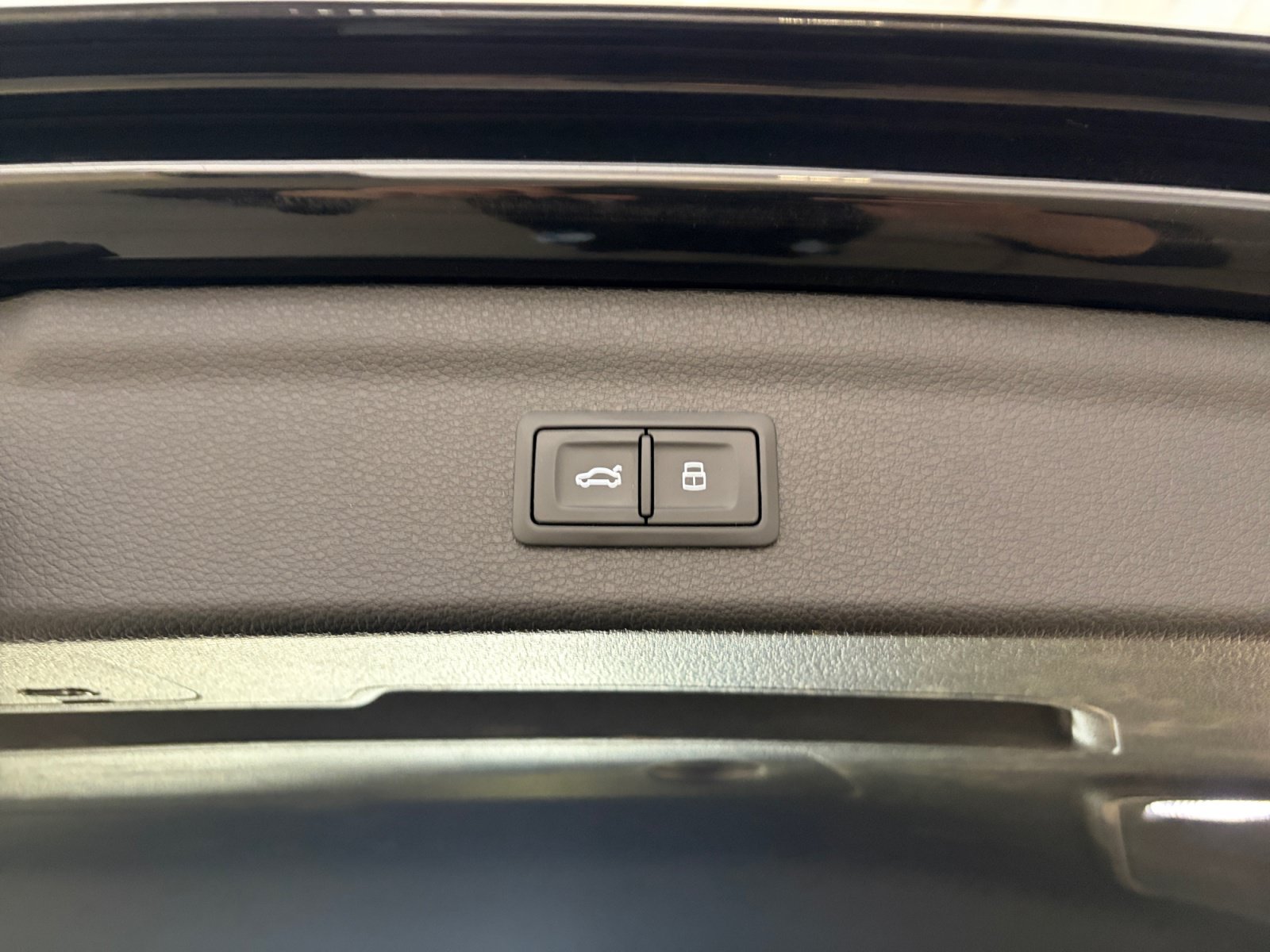 Used 2022 Audi Q3 2.0T Premium w/ Convenience Package AWD/4WD image 31