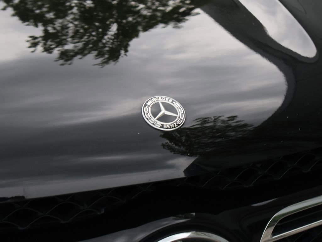 Used 2020 Mercedes-Benz GLS 580 4MATIC image 2