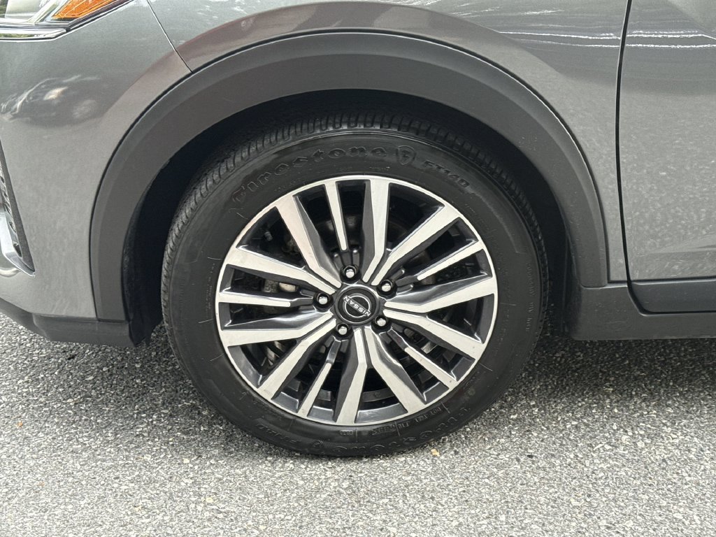 Used 2024 Nissan Kicks SV FWD image 18