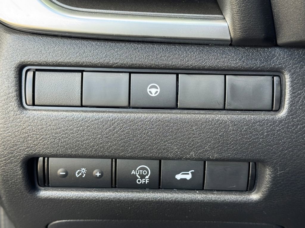 Used 2023 Nissan Rogue SV w/ SV Premium B Package AWD/4WD image 19