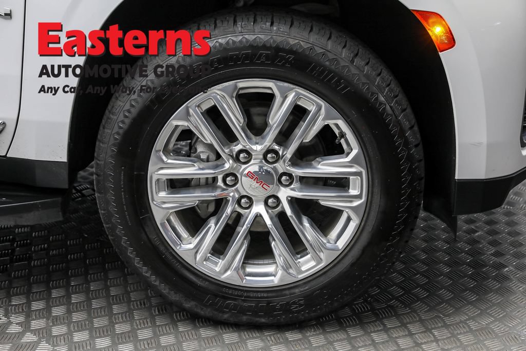 Used 2024 GMC Yukon XL SLT AWD/4WD image 35