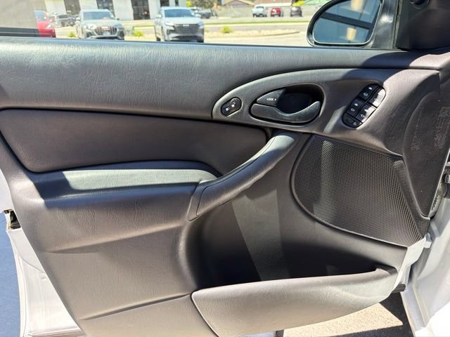 Used 2001 Ford Focus SE FWD image 13